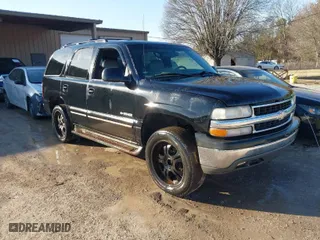 2000 Chevrolet New Tahoe LT with VIN 1GNEK13T7YJ119463, listed as a IAAI auction lot 41496896 with 260,455 mi miles. Bid and sale history available at carsss.com. Image 1.