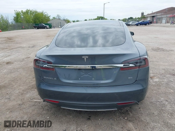 2013 Tesla Model S with VIN 5YJSA1CG9DFP27357, listed as a IAAI auction lot 42362514 with Not provided miles and . Bid and sale history available at DreamBid. Image 16.