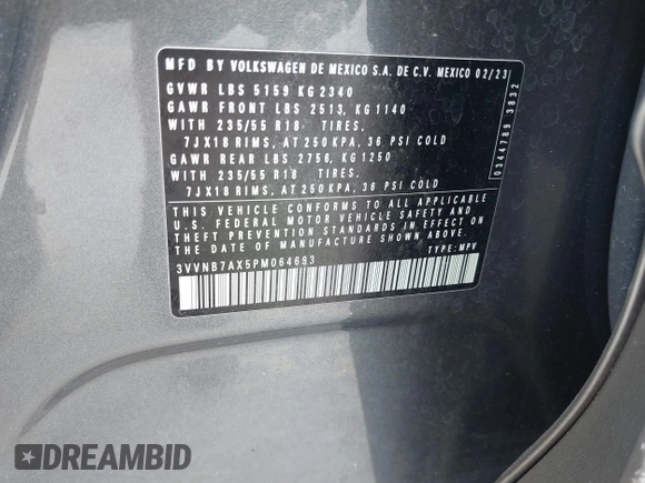 2023 Volkswagen Tiguan SE z VIN 3VVNB7AX5PM064693, wystawiony jako IAAI lot #42033011 z przebiegiem 38 220 mil mil oraz . Historia ofert i sprzedaży dostępna na DreamBid. Obrazek 9.