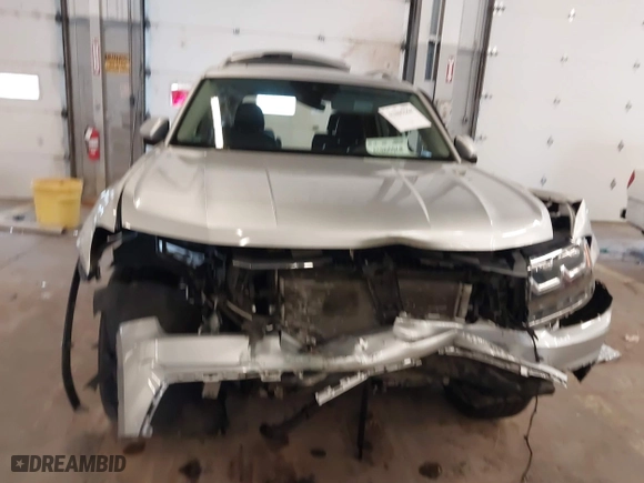 2018 Volkswagen Atlas 3.6L V6 SEL with VIN 1V2MR2CA5JC524122, listed as a IAAI auction lot 41805968 with 45,876 mi miles. Bid and sale history available at carsss.com. Image 6.