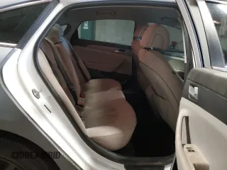 2017 Hyundai Sonata 2.4L z VIN 5NPE24AF4HH492833, wystawiony jako Copart lot #54336935 z przebiegiem 123 151 mil mil oraz Szkoda całkowita • Salvage title. Historia ofert i sprzedaży dostępna na DreamBid. Obrazek 10.