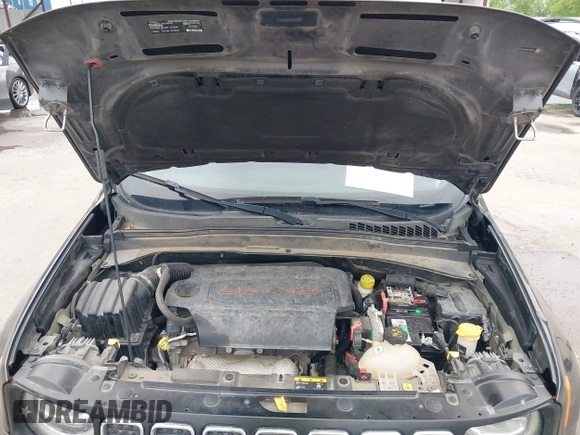 2020 Jeep Renegade Latitude with VIN ZACNJABB8LPL62919, listed as a IAAI auction lot 42161042 with 94,948 mi miles and . Bid and sale history available at DreamBid. Image 10.