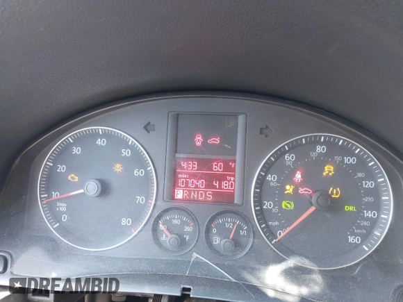 2009 Volkswagen Jetta SE with VIN 3VWRZ71K19M122492, listed as a IAAI auction lot 42270119 with 107,040 mi miles and . Bid and sale history available at DreamBid. Image 7.
