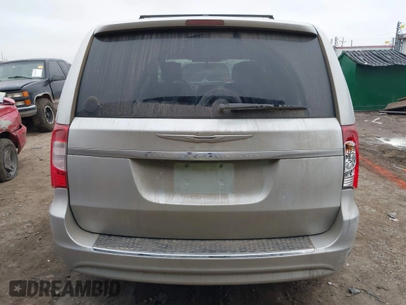 2012 Chrysler Town & Country Touring with VIN 2C4RC1BG8CR382559, listed as a IAAI auction lot 41532073 with 156,586 mi miles. Bid and sale history available at carsss.com. Image 16.