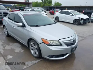 2013 Acura ILX Technology with VIN 19VDE1F79DE009007, listed as a IAAI auction lot 42399333 with 168,631 mi miles and . Bid and sale history available at DreamBid. Image 1.