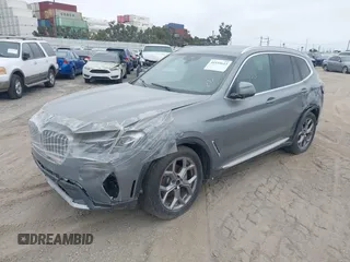 2024 BMW X3 sDrive30i z VIN 5UX43DP02R9U43683, wystawiony jako IAAI lot #41934613 z przebiegiem 2 130 mil mil oraz . Historia ofert i sprzedaży dostępna na DreamBid. Obrazek 2.