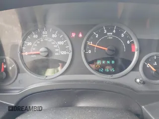 2008 Jeep Patriot Sport z VIN 1J8FT28W18D732298, wystawiony jako IAAI lot #42541347 z przebiegiem 121 615 mil mil oraz . Historia ofert i sprzedaży dostępna na DreamBid. Obrazek 7.