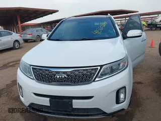 2014 Kia Sorento SX Limited with VIN 5XYKWDA7XEG448354, listed as a IAAI auction lot 41560287 with 156,380 mi miles and . Bid and sale history available at carsss.com. Image 6.