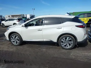 2021 Nissan Murano SL with VIN 5N1AZ2CSXMC146599, listed as a IAAI auction lot 41556475 with 40,113 mi miles and . Bid and sale history available at carsss.com. Image 14.