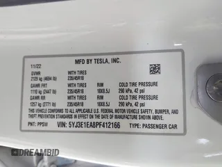 2023 Tesla Model 3 z VIN 5YJ3E1EA8PF412166, wystawiony jako IAAI lot #41461983 z przebiegiem 25 908 mil mil oraz . Historia ofert i sprzedaży dostępna na DreamBid. Obrazek 9.