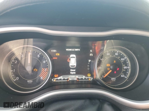 2015 Jeep Cherokee Trailhawk with VIN 1C4PJMBS8FW699319, listed as a Copart auction lot 61612245 with 173,581 mi miles and Clean title. Bid and sale history available at DreamBid. Image 9.