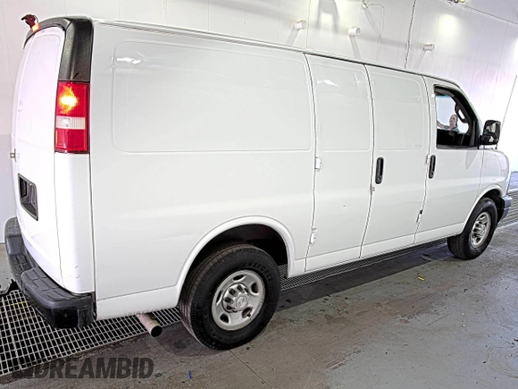 2017 Chevrolet Express Cargo with VIN 1GCWGAFF5H1313994, listed as a IAAI auction lot 42613462 with 163,743 mi miles and . Bid and sale history available at DreamBid. Image 29.