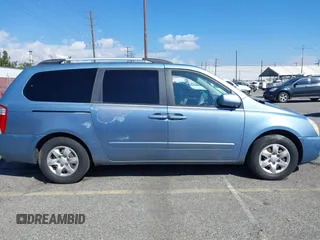 2009 Kia Sedona LX with VIN KNDMB233396300879, listed as a IAAI auction lot 41753122 with 183,754 mi miles. Bid and sale history available at carsss.com. Image 13.