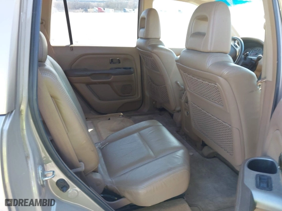 2003 Honda Pilot EX with VIN 2HKYF18513H547292, listed as a IAAI auction lot 41744101 with 236,852 mi miles. Bid and sale history available at carsss.com. Image 8.