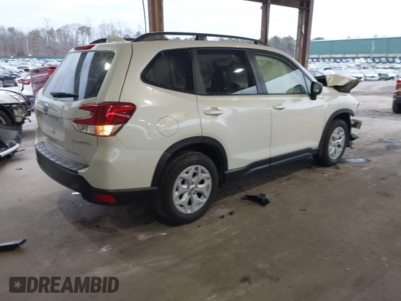 2021 Subaru Forester with VIN JF2SKADC6MH582725, listed as a IAAI auction lot 41270709 with 31,206 mi miles. Bid and sale history available at carsss.com. Image 4.