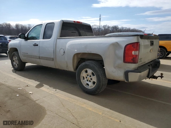 2011 Chevrolet Silverado 1500 LT with VIN 1GCRCSE09BZ124009, listed as a Copart auction lot 45173315 with 225,337 mi miles and Salvage Title. Bid and sale history available at carsss.com. Image 2.