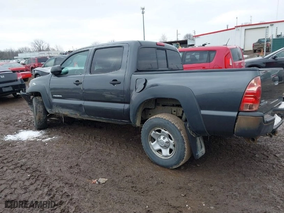 2013 Toyota Tacoma with VIN 3TMLU4EN5DM105830, listed as a IAAI auction lot 41636552 with 250,681 mi miles. Bid and sale history available at carsss.com. Image 15.