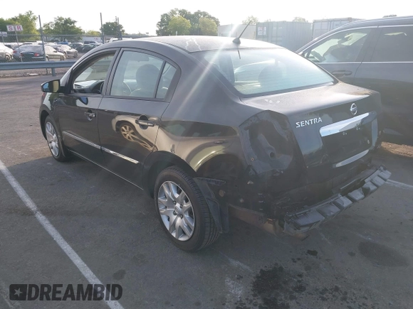 2010 Nissan Sentra 2.0 z VIN 3N1AB6AP1AL698798, wystawiony jako IAAI lot #42188907 z przebiegiem 162 115 mil mil oraz . Historia ofert i sprzedaży dostępna na DreamBid. Obrazek 3.