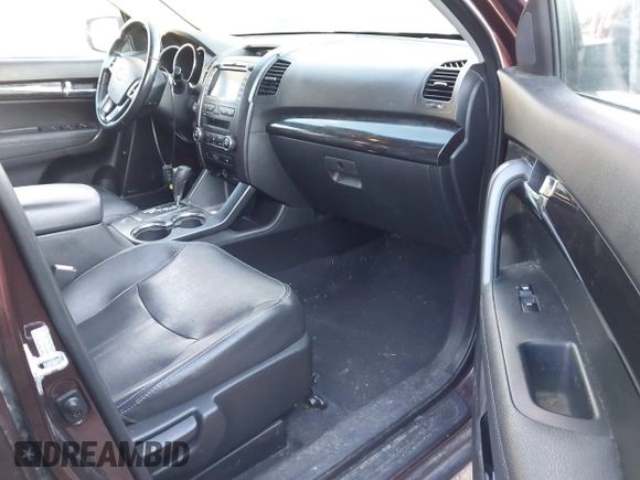2011 Kia Sorento EX with VIN 5XYKUDA25BG033707, listed as a IAAI auction lot 41406401 with 166,753 mi miles. Bid and sale history available at carsss.com. Image 5.
