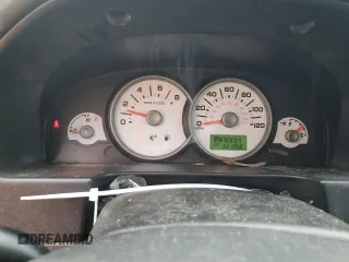 2006 Ford Escape XLS with VIN 1FMYU02Z66KA18952, listed as a Copart auction lot 60472305 with 221,258 mi miles and Salvage title. Bid and sale history available at DreamBid. Image 9.
