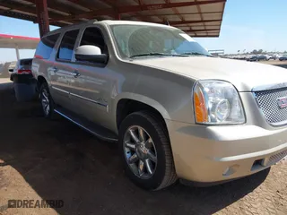 2013 GMC Yukon XL Denali with VIN 1GKS2MEF2DR360951, listed as a IAAI auction lot 41679819 with 188,880 mi miles. Bid and sale history available at carsss.com. Image 1.