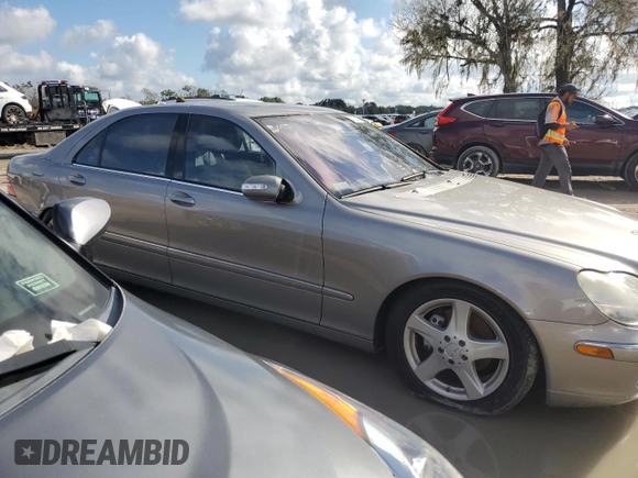 2005 Mercedes-Benz S-Class 4.3L with VIN WDBNG70J55A459057, listed as a Copart auction lot 73747814 with 0 mi miles and Salvage Title. Bid and sale history available at carsss.com. Image 4.