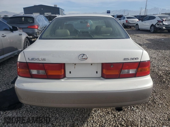 1999 Lexus ES 300 Luxury Sport Sdn with VIN JT8BF28GXX0222753, listed as a Copart auction lot 84555454 with 224,030 mi miles and Clean Title. Bid and sale history available at carsss.com. Image 6.