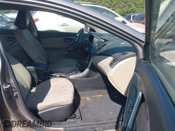 2015 Hyundai Elantra SE z VIN 5NPDH4AE9FH590805, wystawiony jako IAAI lot #41687509 z przebiegiem 237 215 mil mil oraz . Historia ofert i sprzedaży dostępna na DreamBid. Obrazek 5.