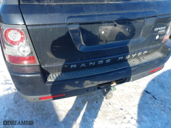 2011 Land Rover Range Rover Sport HSE with VIN SALSF2D44BA710086, listed as a IAAI auction lot 41285239 with 152,098 mi miles. Bid and sale history available at carsss.com. Image 6.