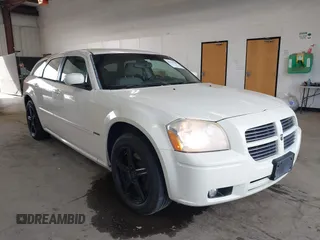 2006 Dodge Magnum z VIN 2D8GZ57286H100782, wystawiony jako IAAI lot #41816780 z przebiegiem 203 839 mil mil oraz . Historia ofert i sprzedaży dostępna na DreamBid. Obrazek 1.