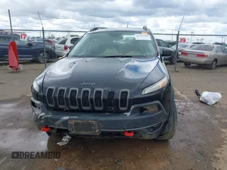 2014 Jeep Cherokee Trailhawk with VIN 1C4PJMBS5EW128658, listed as a IAAI auction lot 41722320 with 1 mi miles. Bid and sale history available at carsss.com. Image 11.
