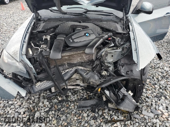 2008 BMW X5 4.8i z VIN 5UXFE83598L165541, wystawiony jako Copart lot #56416875 z przebiegiem 85 028 mil mil oraz Szkoda całkowita • Salvage title. Historia ofert i sprzedaży dostępna na DreamBid. Obrazek 12.