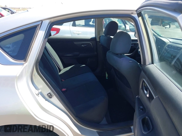 2015 Nissan Altima 2.5 z VIN 1N4AL3AP0FN345314, wystawiony jako IAAI lot #42143123 z przebiegiem 101 898 mil mil oraz . Historia ofert i sprzedaży dostępna na DreamBid. Obrazek 8.