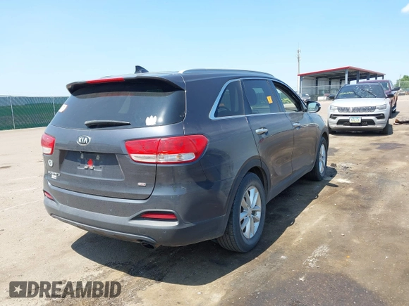 2016 Kia Sorento LX with VIN 5XYPGDA31GG166560, listed as a IAAI auction lot 39903526 with 1 mi miles. Bid and sale history available at carsss.com. Image 4.