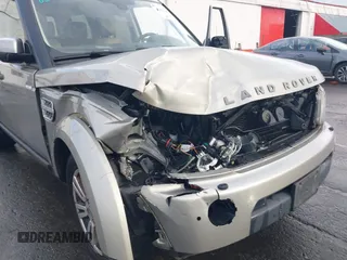 2010 Land Rover LR4 Lux with VIN SALAK2D44AA545808, listed as a IAAI auction lot 40927764 with 114,042 mi miles and . Bid and sale history available at DreamBid. Image 6.