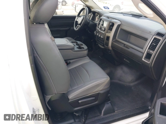 2019 Ram 1500 Classic Tradesman with VIN 3C6JR6DT0KG522330, listed as a IAAI auction lot 41789462 with 91,347 mi miles. Bid and sale history available at carsss.com. Image 5.