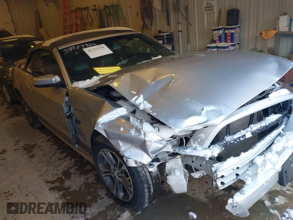 2014 Ford Mustang V6 с VIN 1ZVBP8EM5E5260397, выставлен на аукционе IAAI как лот 41391939 с пробегом 144 035 миль миль и . История ставок и продаж доступна на DreamBid. Изображение 1.