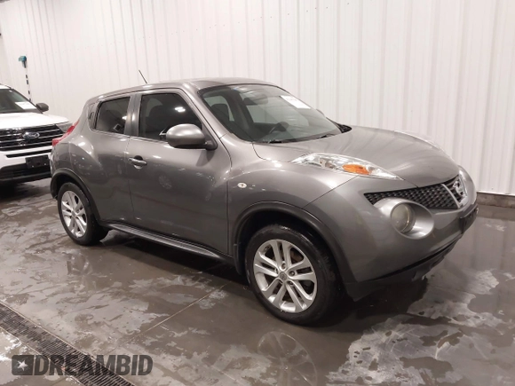 2013 Nissan Juke Nismo z VIN JN8AF5MVXDT225265, wystawiony jako IAAI lot #42347507 z przebiegiem 112 002 mil mil oraz . Historia ofert i sprzedaży dostępna na DreamBid. Obrazek 1.