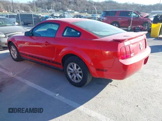 2009 Ford Mustang with VIN 1ZVHT80N595126484, listed as a IAAI auction lot 41226847 with 117,273 mi miles and . Bid and sale history available at carsss.com. Image 3.