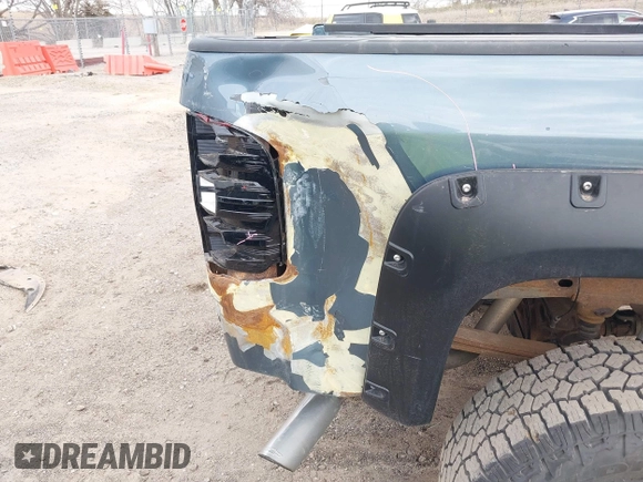 2011 Chevrolet Silverado 1500 LT with VIN 3GCPKSE31BG168056, listed as a IAAI auction lot 41877462 with 148,638 mi miles and . Bid and sale history available at DreamBid. Image 18.