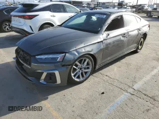 2024 Audi A5 Sportback S line Premium Plus z VIN WAUFACF53RA071001, wystawiony jako Copart lot #60230745 z przebiegiem 22 911 mil mil oraz Szkoda całkowita • Salvage title. Historia ofert i sprzedaży dostępna na DreamBid. Obrazek 1.