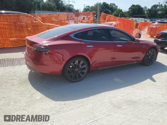 2014 Tesla Model S 60 z VIN 5YJSA1H19EFP27946, wystawiony jako Copart lot #61284625 z przebiegiem 109 147 mil mil oraz Szkoda całkowita • Salvage title. Historia ofert i sprzedaży dostępna na DreamBid. Obrazek 3.