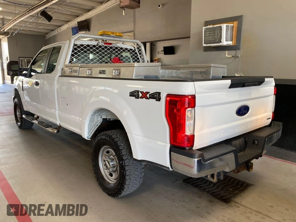 2017 Ford F-250 XLT с VIN 1FT7X2B63HEC89574, выставлен на аукционе IAAI как лот 42843471 с пробегом 184 451 миль миль и . История ставок и продаж доступна на DreamBid. Изображение 9.