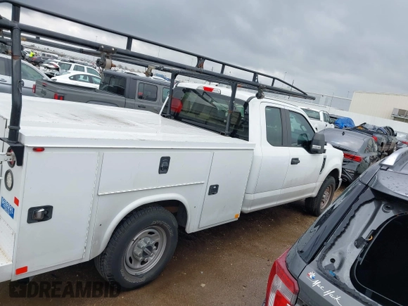 2017 Ford F-250 XL with VIN 1FD7X2A60HEE87543, listed as a IAAI auction lot 41654518 with 163,827 mi miles and . Bid and sale history available at DreamBid. Image 13.