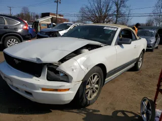 2007 Ford Mustang Deluxe z VIN 1ZVFT84N975291176, wystawiony jako Copart lot #48927515 z przebiegiem 169 199 mil mil oraz Szkoda całkowita • Salvage title. Historia ofert i sprzedaży dostępna na DreamBid. Obrazek 1.