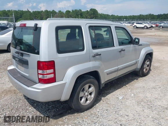 2012 Jeep Liberty Sport z VIN 1C4PJLAK0CW111694, wystawiony jako IAAI lot #42667595 z przebiegiem 78 451 mil mil oraz . Historia ofert i sprzedaży dostępna na DreamBid. Obrazek 4.