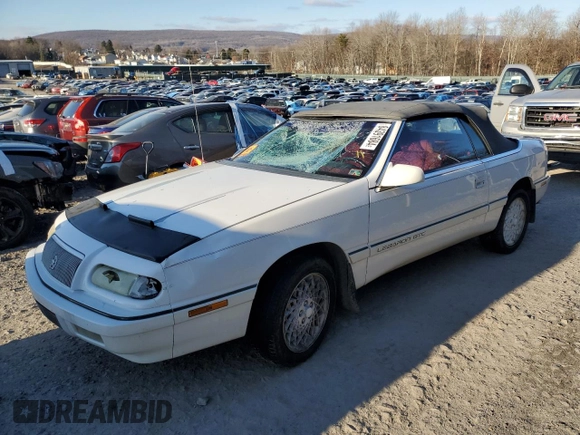 1993 Chrysler LeBaron z VIN 1C3XU4534PF654847, wystawiony jako Copart lot #84391684 z przebiegiem 129 520 mil mil oraz Szkoda całkowita • Salvage title. Historia ofert i sprzedaży dostępna na DreamBid. Obrazek 1.