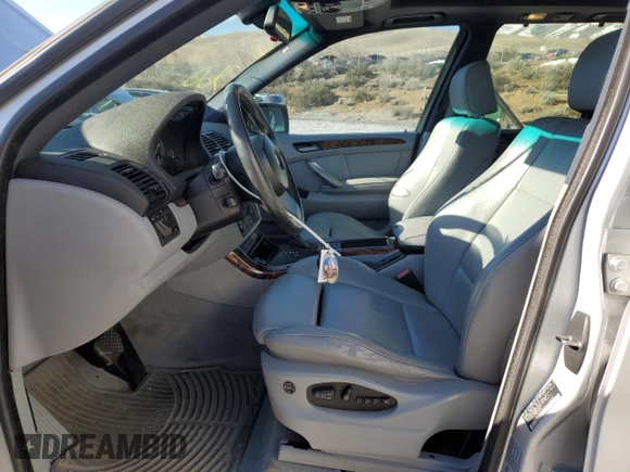 2005 BMW X5 4.4i with VIN 5UXFB53525LV14607, listed as a Copart auction lot 50407195 with 139,660 mi miles and Salvage Title. Bid and sale history available at carsss.com. Image 7.
