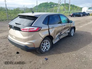 2021 Ford Edge SE with VIN 2FMPK4G90MBA19667, listed as a IAAI auction lot 42215758 with 27,496 mi miles and . Bid and sale history available at DreamBid. Image 4.