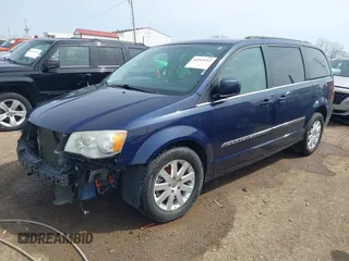 2012 Chrysler Town & Country Touring with VIN 2C4RC1BG9CR245887, listed as a IAAI auction lot 41912412 with 175,943 mi miles. Bid and sale history available at carsss.com. Image 21.